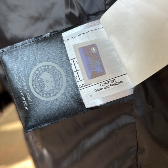 Canada Goose Women’s NWT Lorette Black Label Parka Jacket w Fur XS Silverbirch - Picture 10 of 12